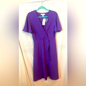 Beautiful purple dress size extra large.